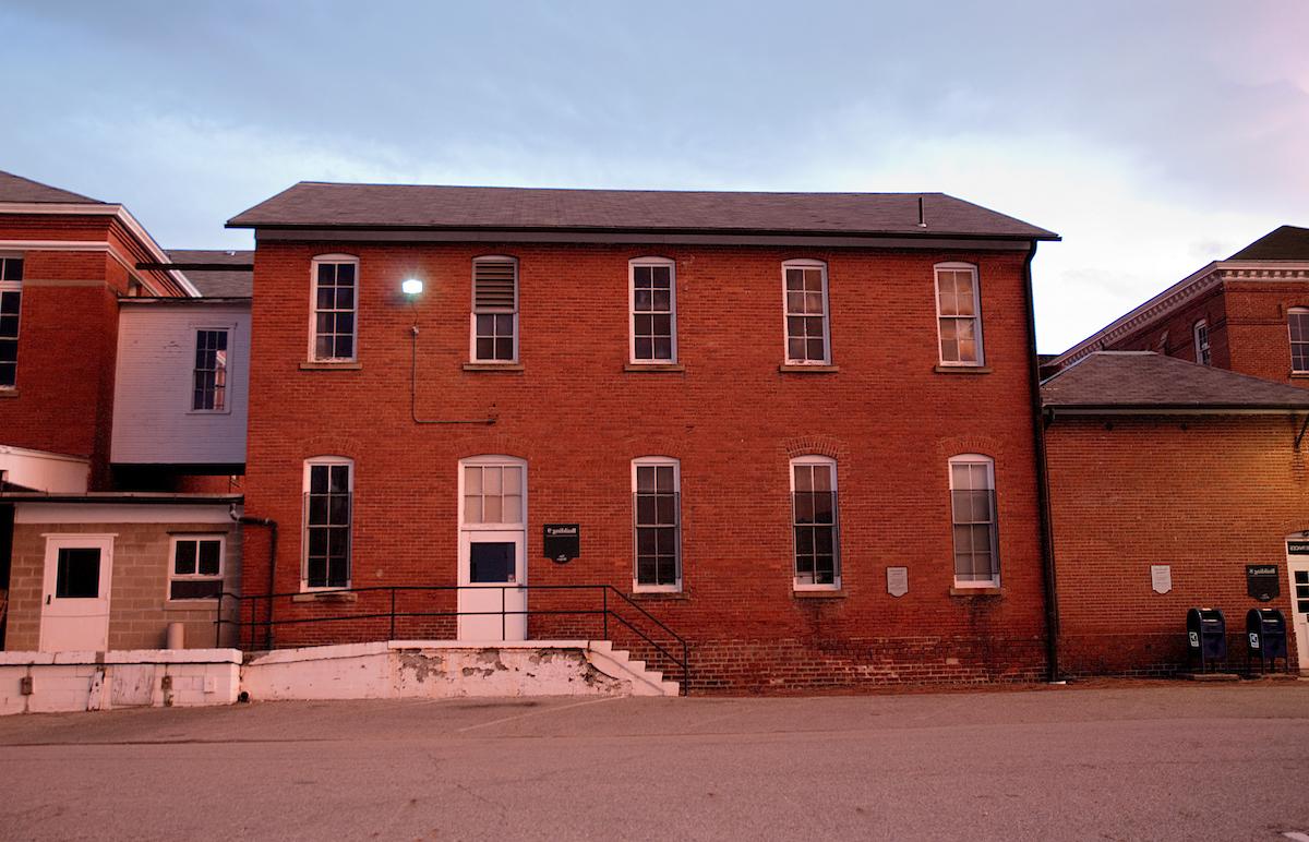 Photo of Building 9, located at The Ridges